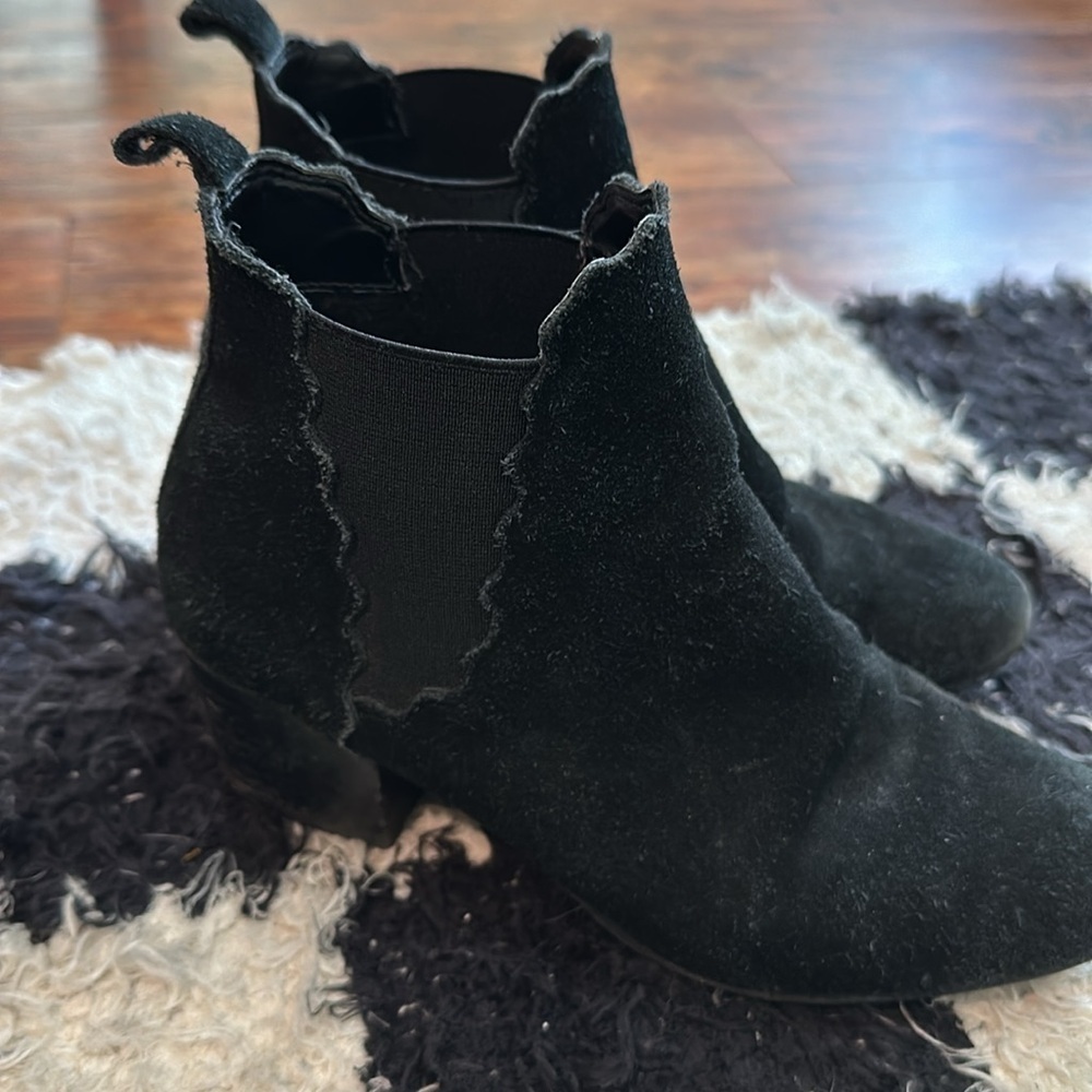 Crown Vintage Suede black booties! - Picture 4 of 5